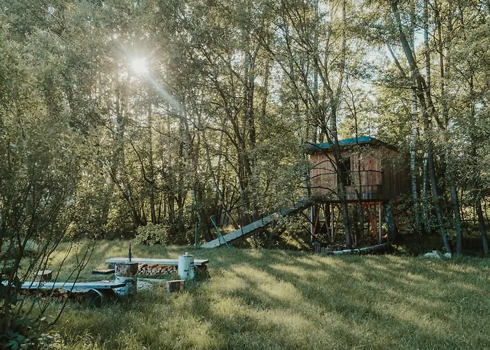 Campo de lujo Treehouse Tucapy